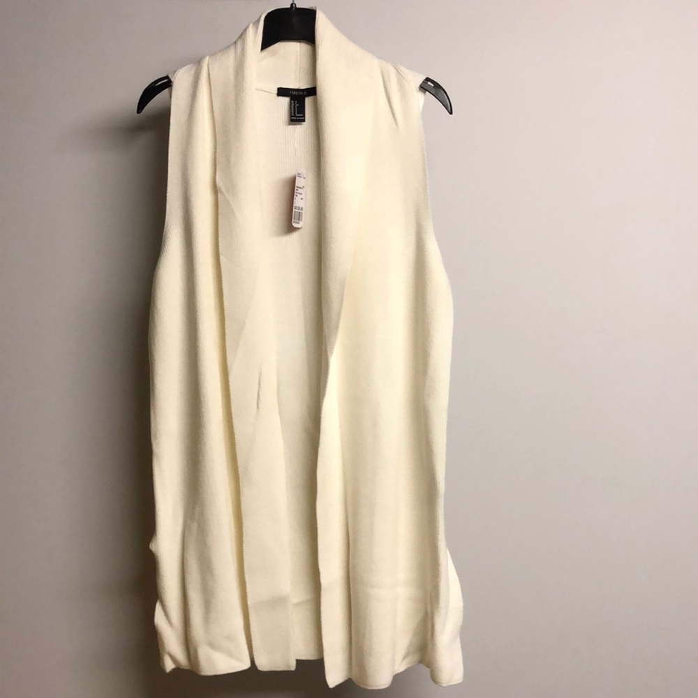 Sleeveless knit cardigan
